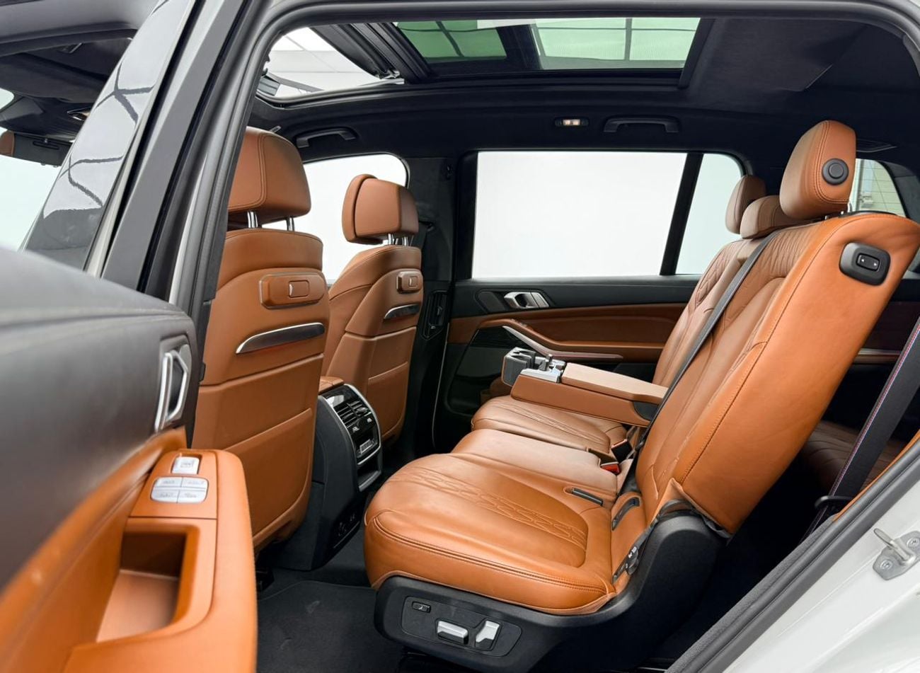 BMW X7 40i LUXURY 2023 BMW X7 xDrive40i, 2028 BMW Warranty + Service Pack, Full BMW Service History, GCC