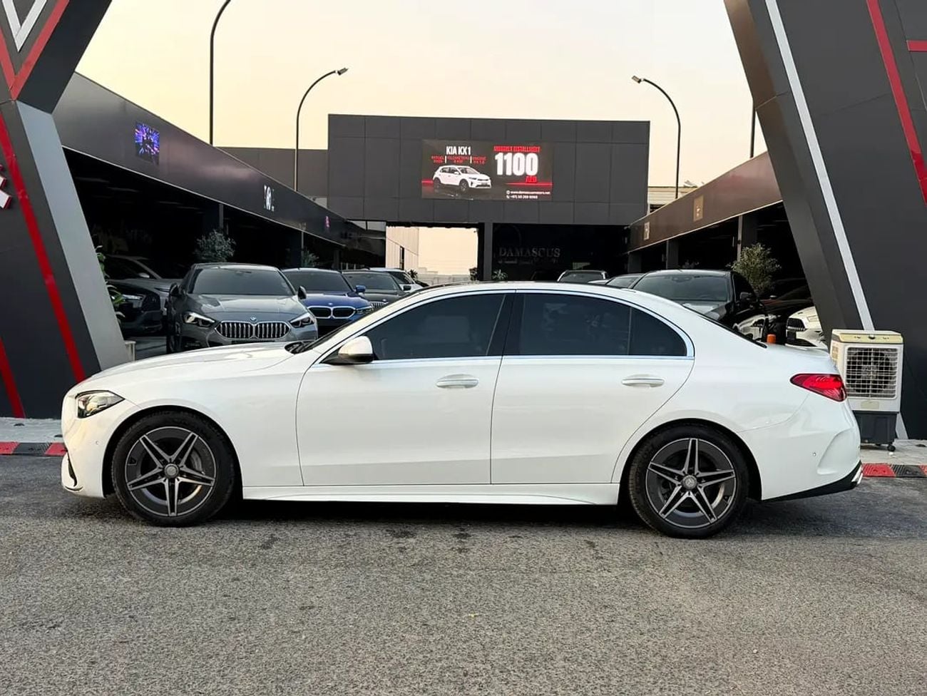 مرسيدس بنز C 200 C200 - Korean Specs - In Excellent Condition