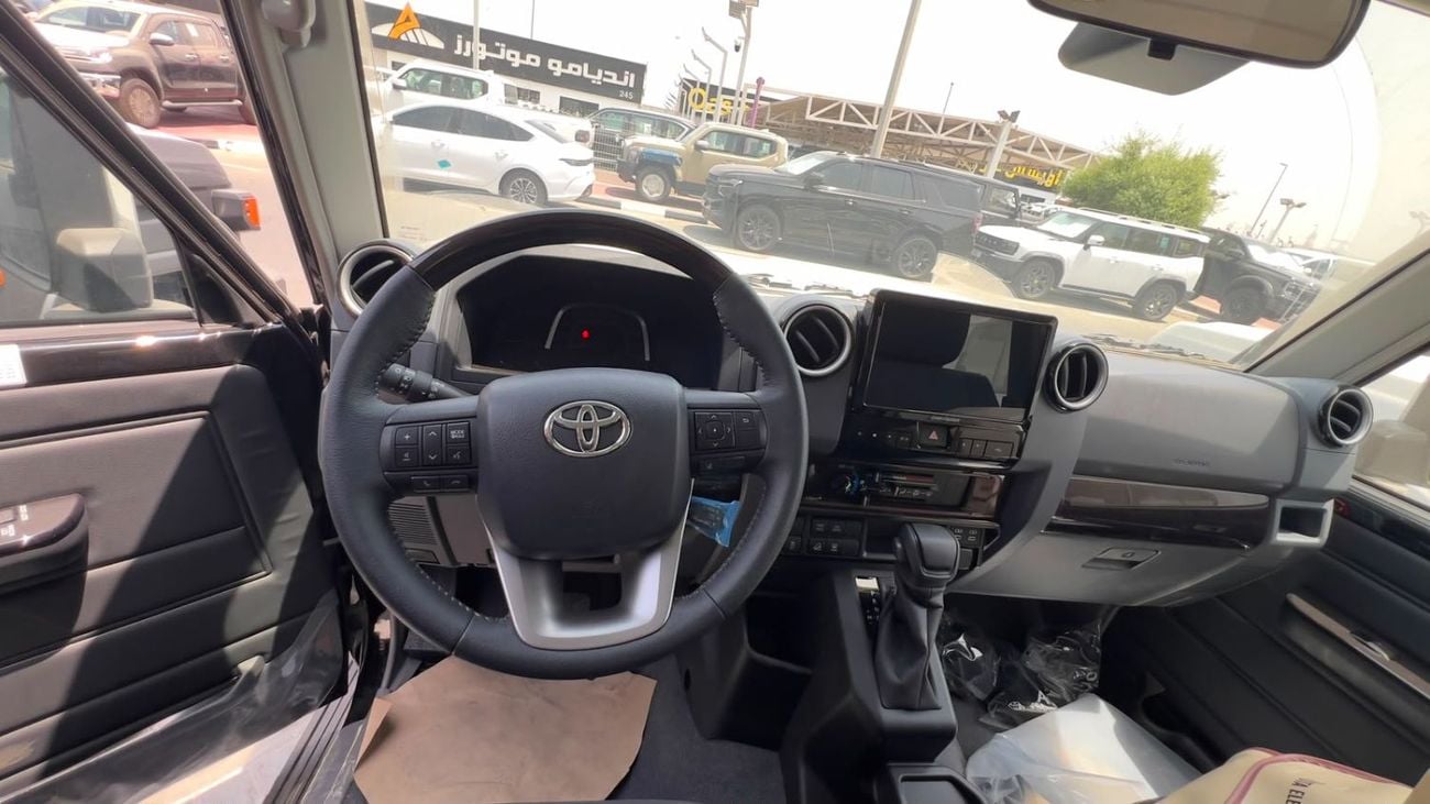 تويوتا لاند كروزر 70 Land Cruiser 76 LX 2.8L 4WD Full Option (Black)Toyota LC76 LX 2.8L Full (EXPORT ONLY)