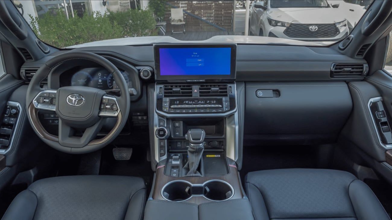 تويوتا لاند كروزر VX 4.0L with RADAR / FULL / Black on Black / 2026