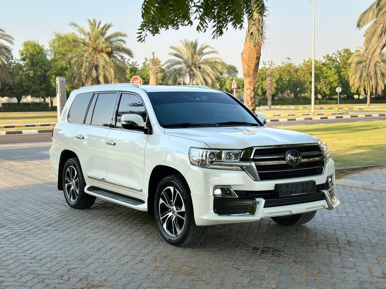 Toyota Land Cruiser VXR