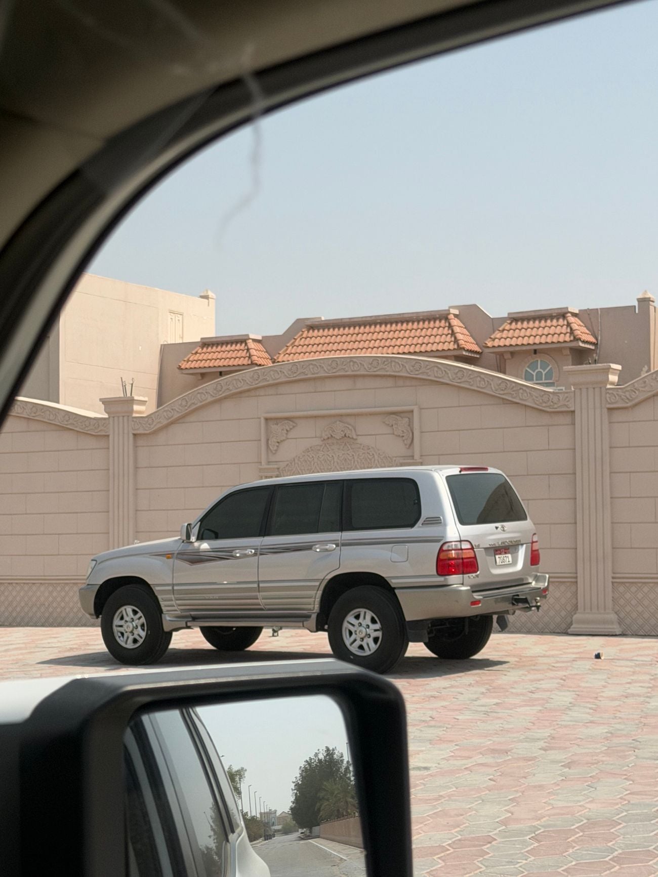 Toyota Land Cruiser VXR MID