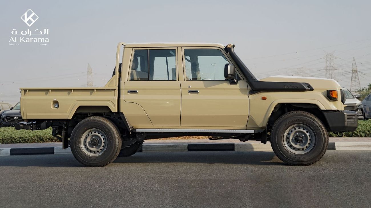 تويوتا لاند كروزر بيك آب 4.0L DC AT - محرك ديزل مع ناقل حركة أوتوماتيكي - قفل تفاضلي - مرايا ونوافذ كهربائية - مشغل وسائط بشاشة لمس
