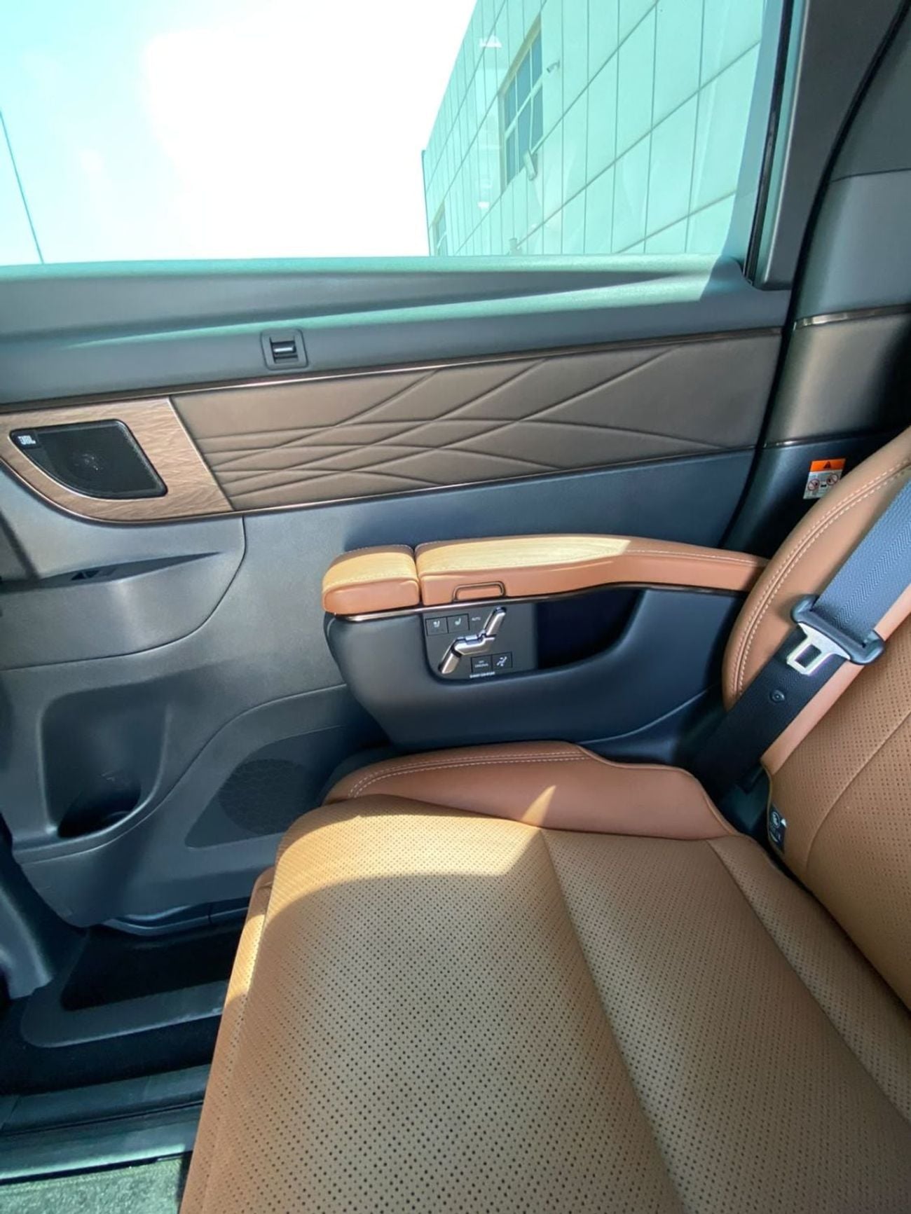 Toyota Alphard VIP
