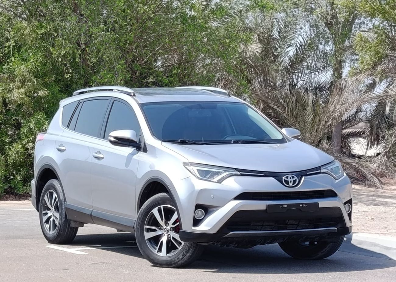 Toyota RAV4 VX 1345-Monthly l GCC l 7 Seater I Cruise, Camera, GPS l Accident Free