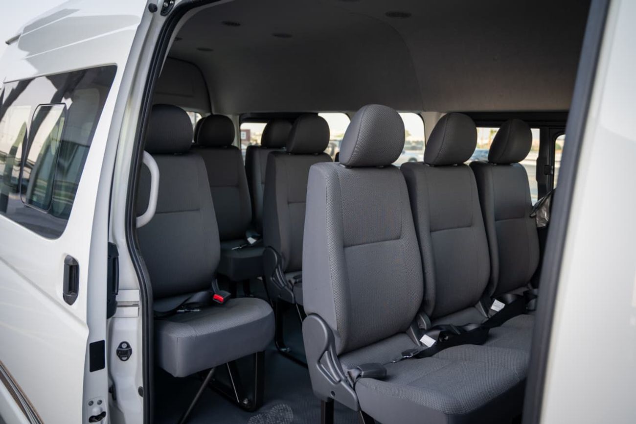 تويوتا هاياس STD 2.7 PETROL V4 REAR WHEEL DRIVE 5 DOOR 13 SEATERS