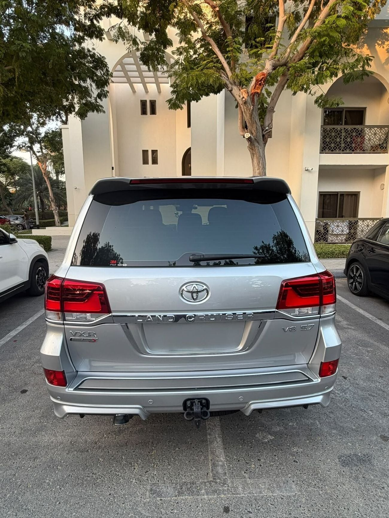 Toyota Land Cruiser VXR 5.7 V8 Grand Touring Edition