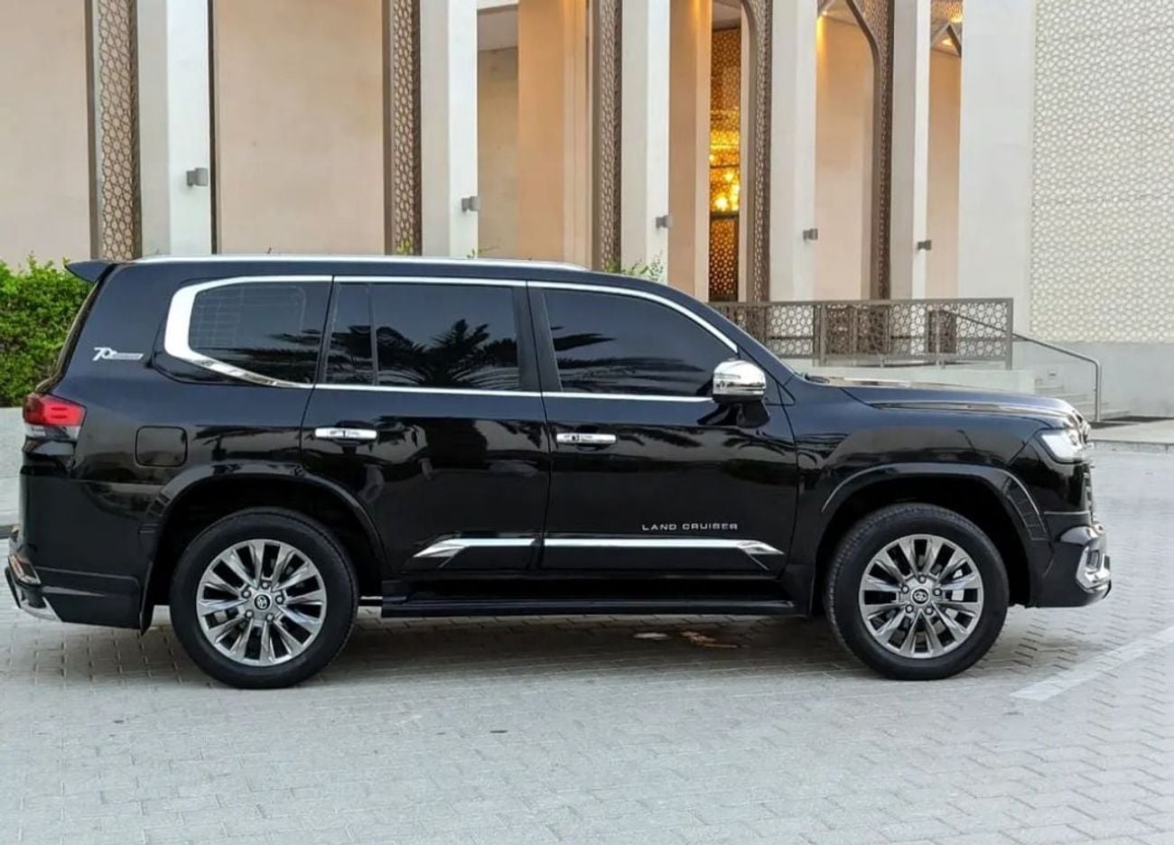Toyota Land Cruiser Toyota landcruise 2014Model Facelifte 2025 V6 4.0L petrol Engine Colour Black push start Transmissio