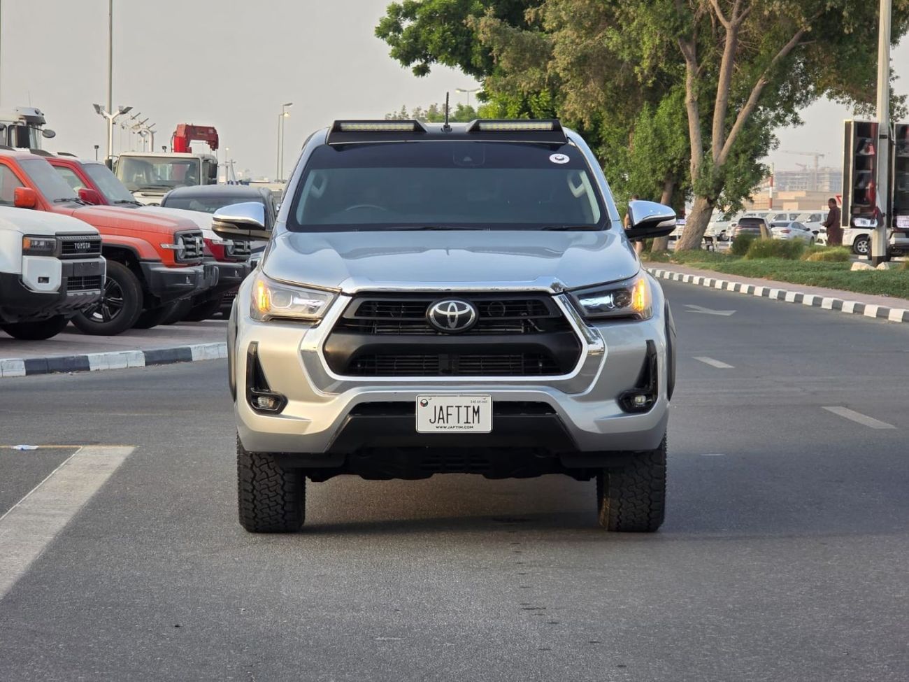 Toyota Hilux DLS 2020 | 2.8L DIESEL | AT | RHD | 4x4 SPORTS BAR | ROOF MOUNTED LED LIGHTS | PUSH START ENGINE