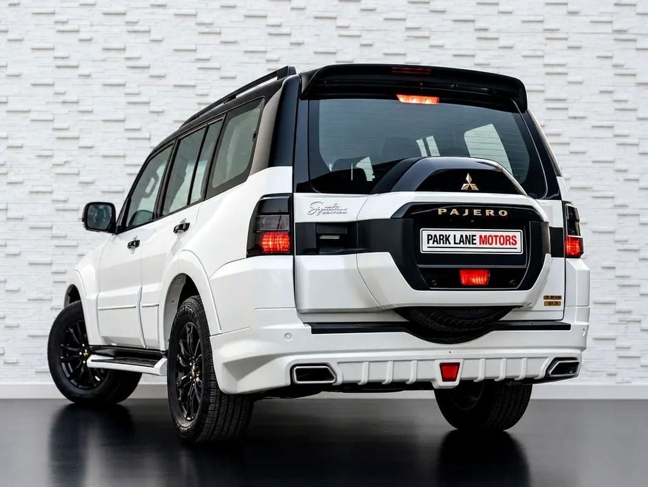 Mitsubishi Pajero GLS H/L SIGNATURE EDI