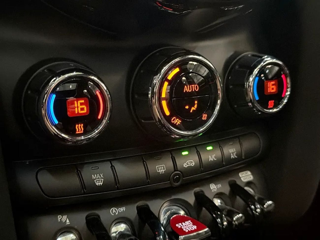 MINI Cooper 1,350PM Zero Down Avaialble John Works GCC Specs