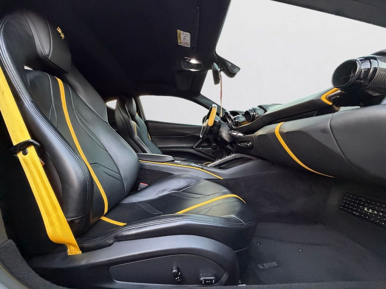 Ferrari 812 SUPERFAST INTERIOR & EXTERIOR CARBON | AFTERMARKET EXHAUST | 812 SUPERMARKET