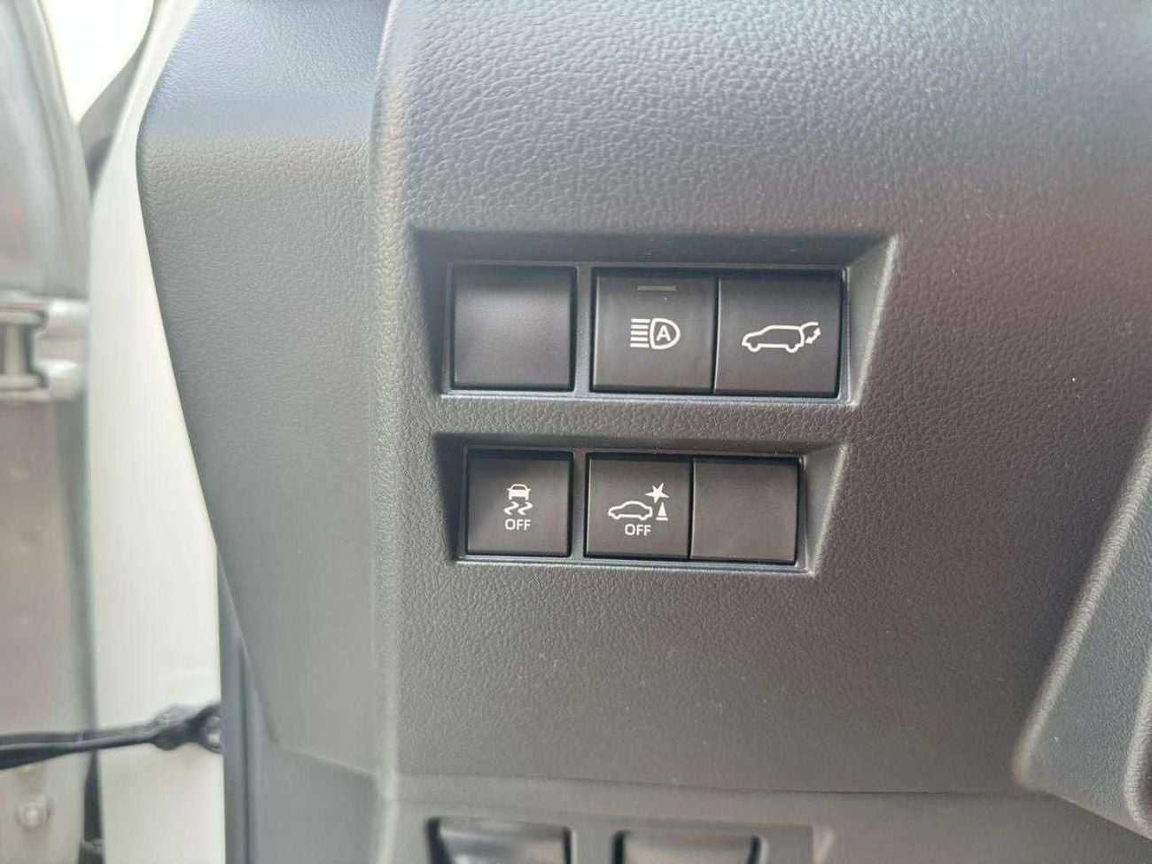 Toyota Land Cruiser VXR 3.5L 4WD SUV 2026