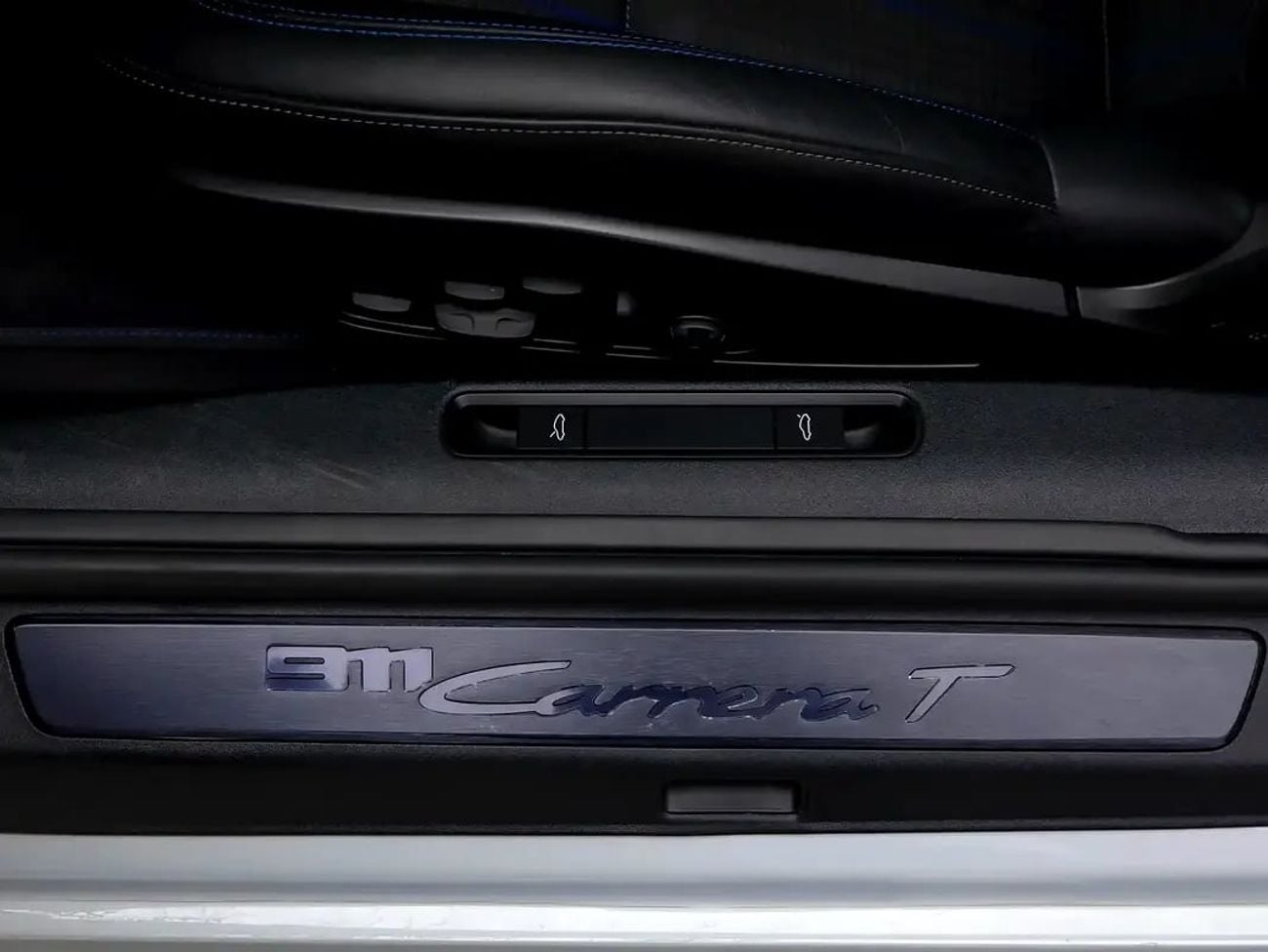 Porsche 911 CARRERA T | Manual | PPF | GCC Spec | Dealer Warranty & Full Service History