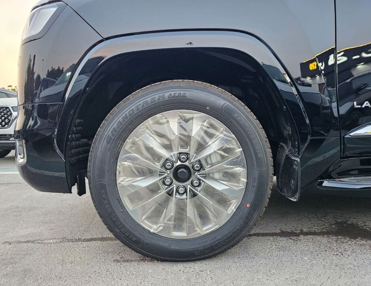 Toyota Land Cruiser VX TOYOTA LANDCRUISER LC300 VX TWIN TURBO || RADAR | JBL,BIG DVD, REAR ENTERTAINMENT | DIESEL AT 3.3L V