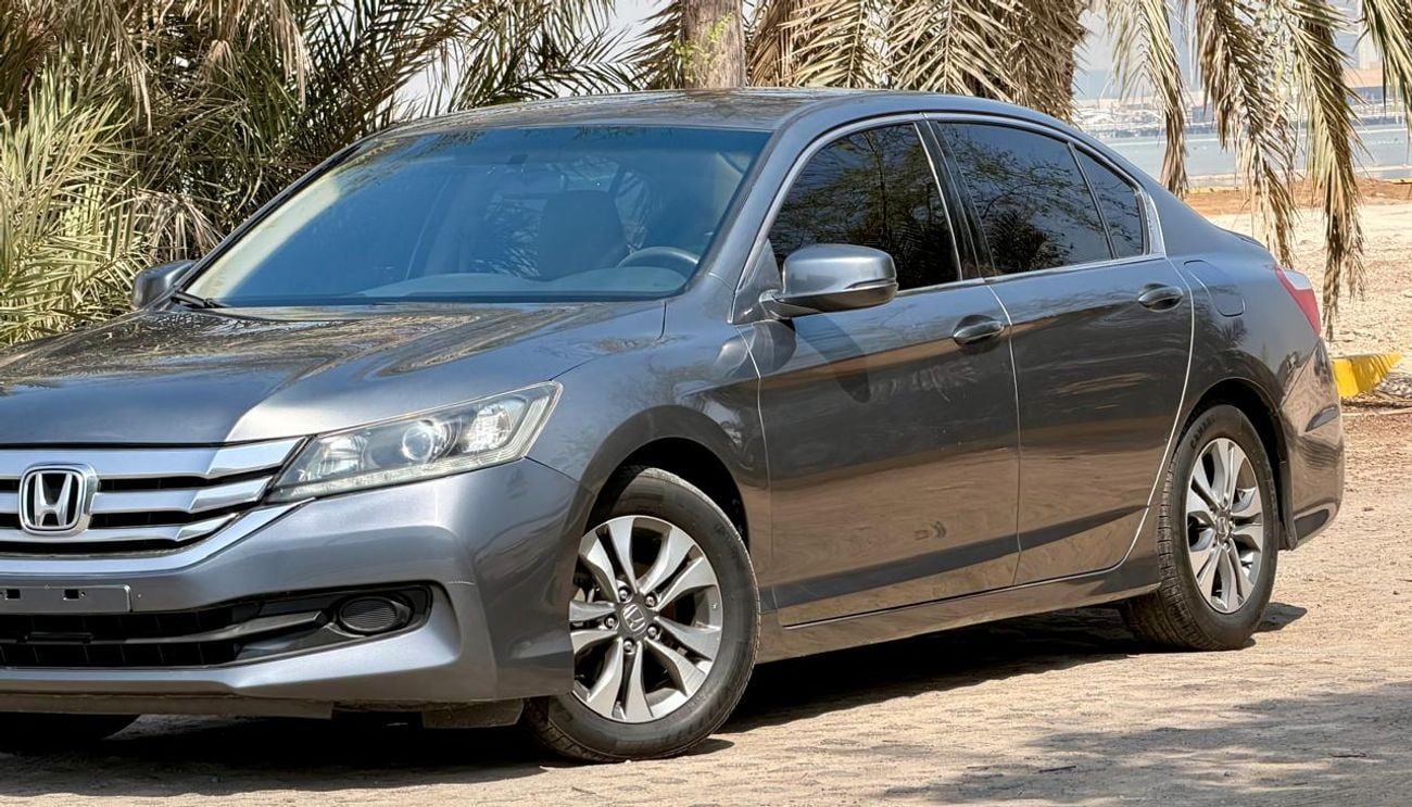 هوندا أكورد EX 2.4 لتر، خليجي، خالٍ من الحوادث
