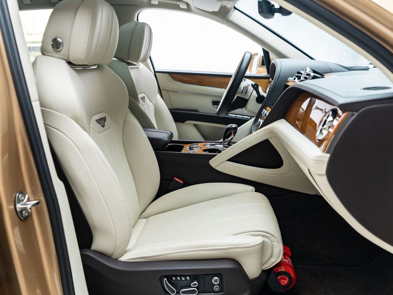 Bentley Bentayga STANDARD BUY NOW, PAY 2027 | THE BLACKLINE STANDARD | 2022 Bentley Bentayga, 4.0TC V8, 4WD, 542bhp, 8 Speed A