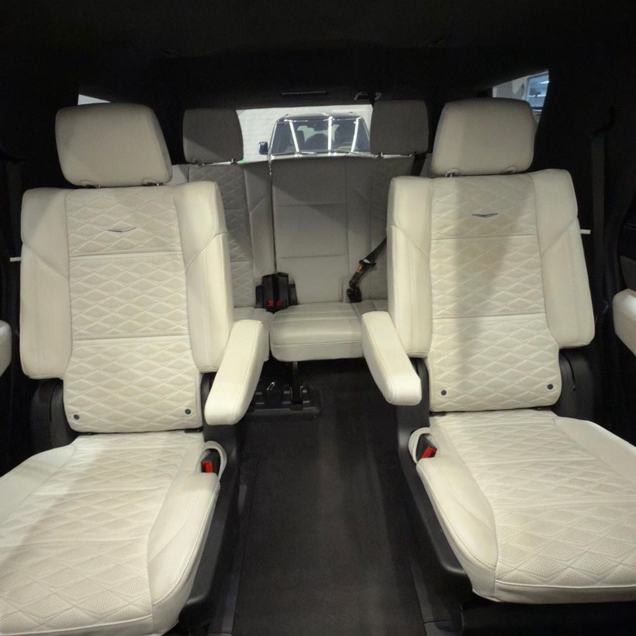 كاديلاك إسكالاد Sport Platinum Cadillac Escalade 2025 مواصفات خليجية