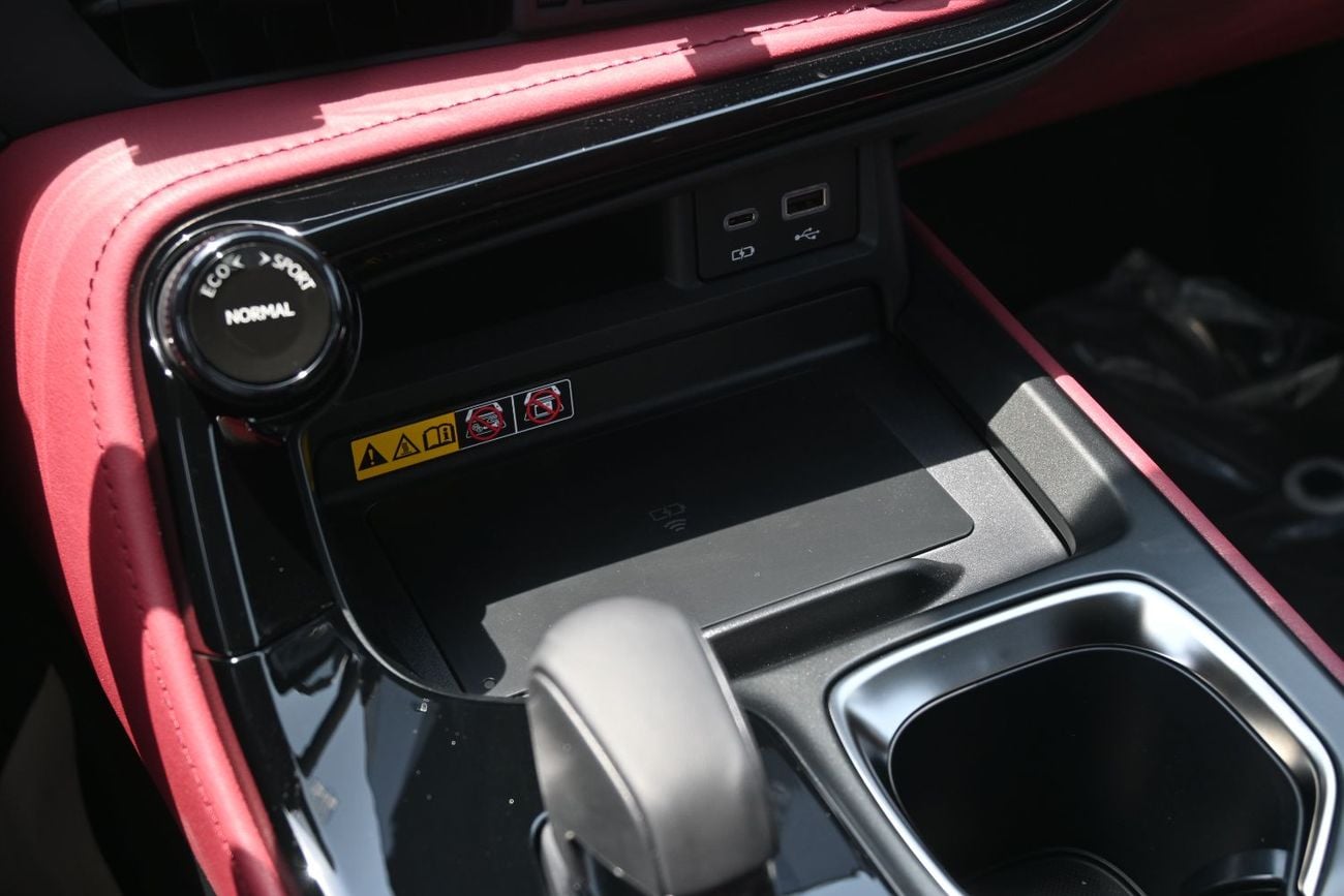 Lexus NX 350h Luxury 2.5L Hybrid AWD, Color Sonic Titanium