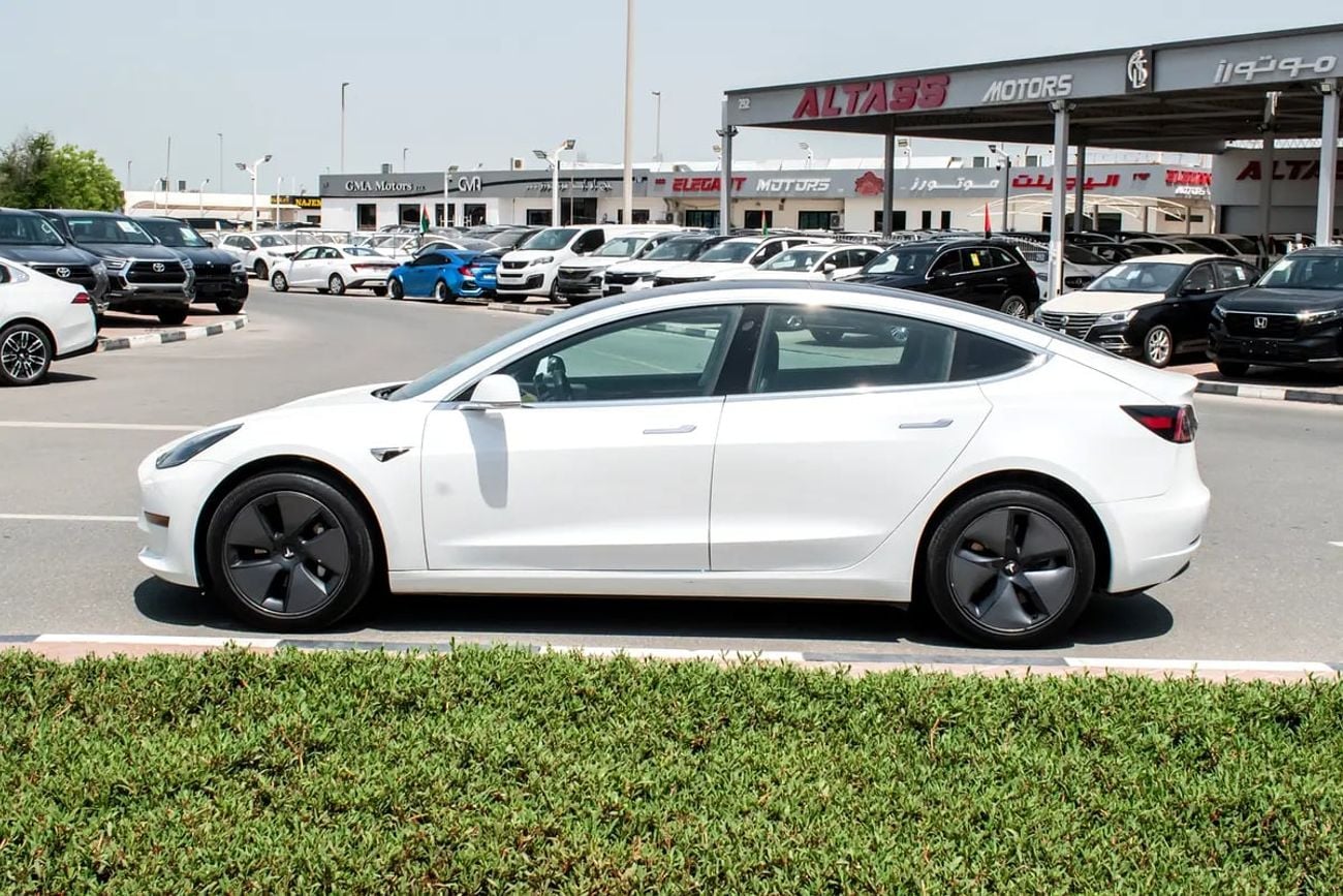 Tesla Model 3 STANDARD - AMERICAN SPECS - ONLY 61,000 KM