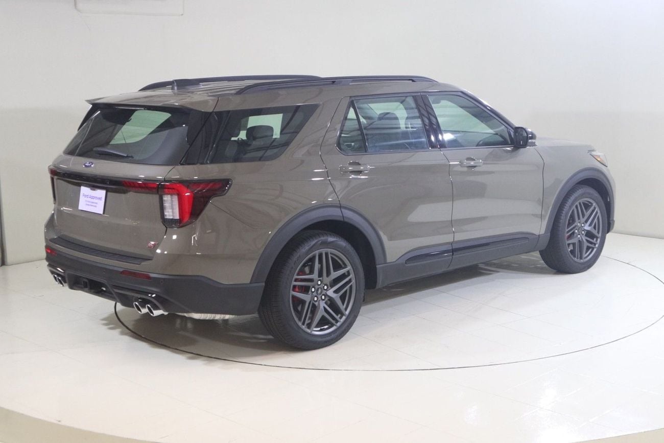 Ford Explorer ST EX-E3626R/AL TAYER MOTORS/ AL QOUZ SHOWROOM