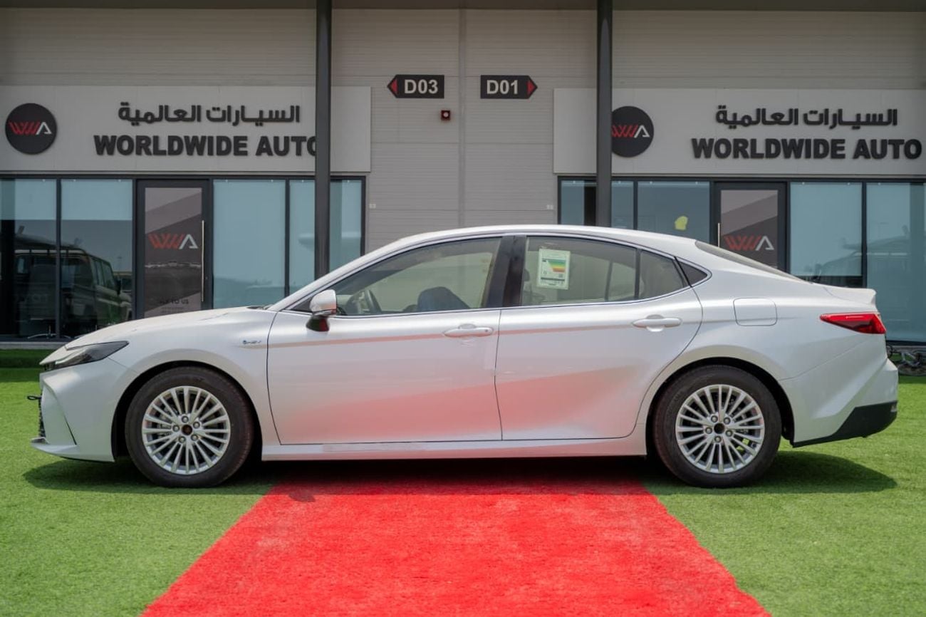 Toyota Camry E HEV 2.5L Automatic 2025
