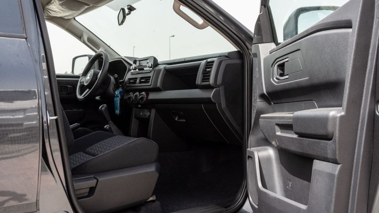Mitsubishi L200 GL 2026 Mitsubishi L200 GLX 2.4L MT Petrol (Gray-Black)