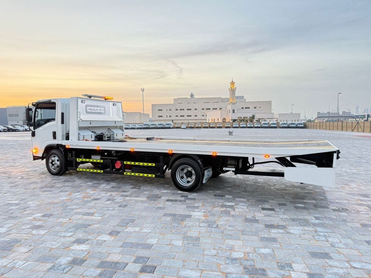 Isuzu NPR 85