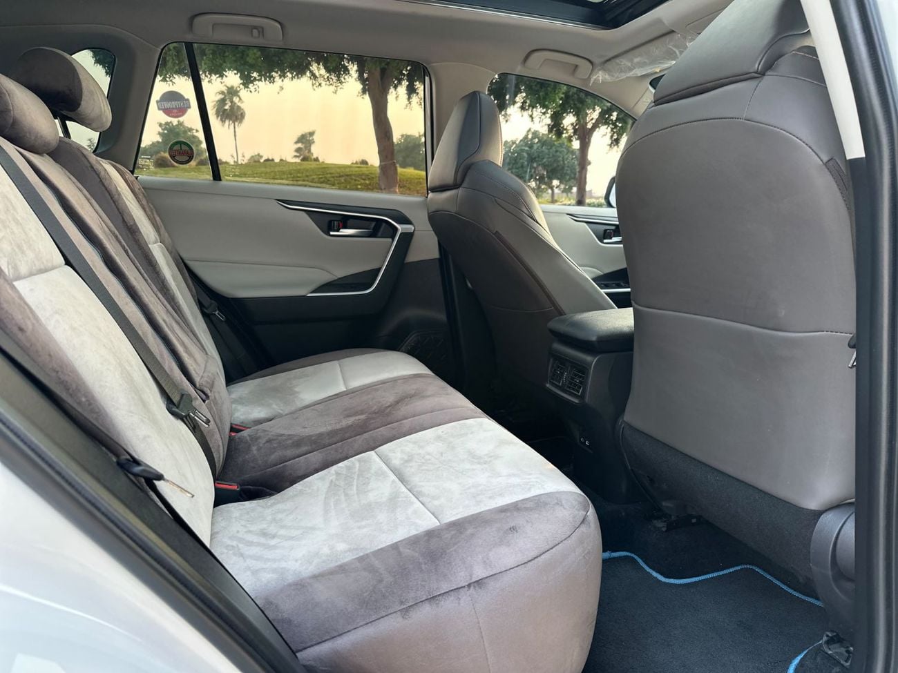 Toyota RAV4 ADVENTURE