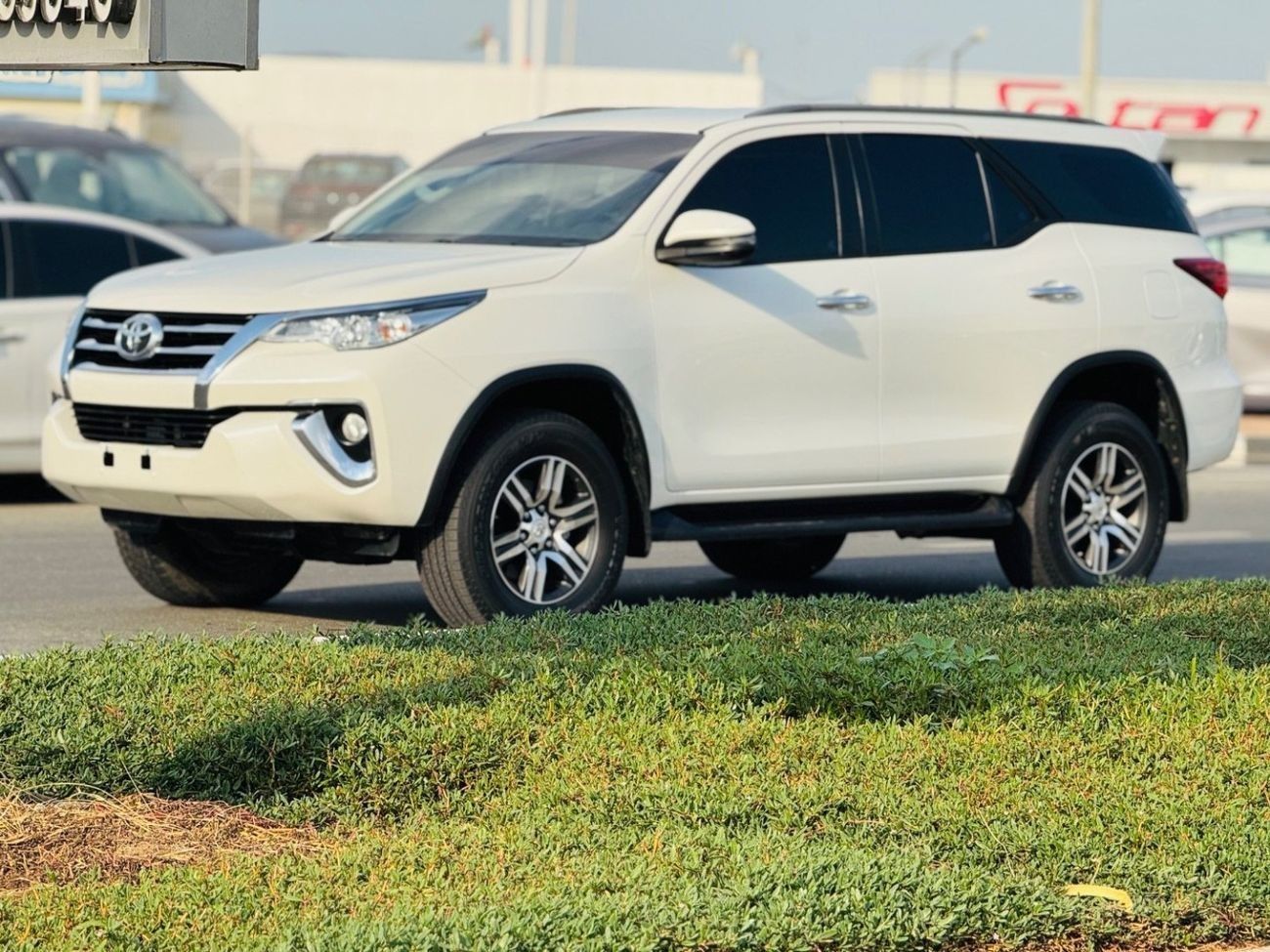 Toyota Fortuner EXR Toyota fortuner 2019 LHD full option 2.7 v4