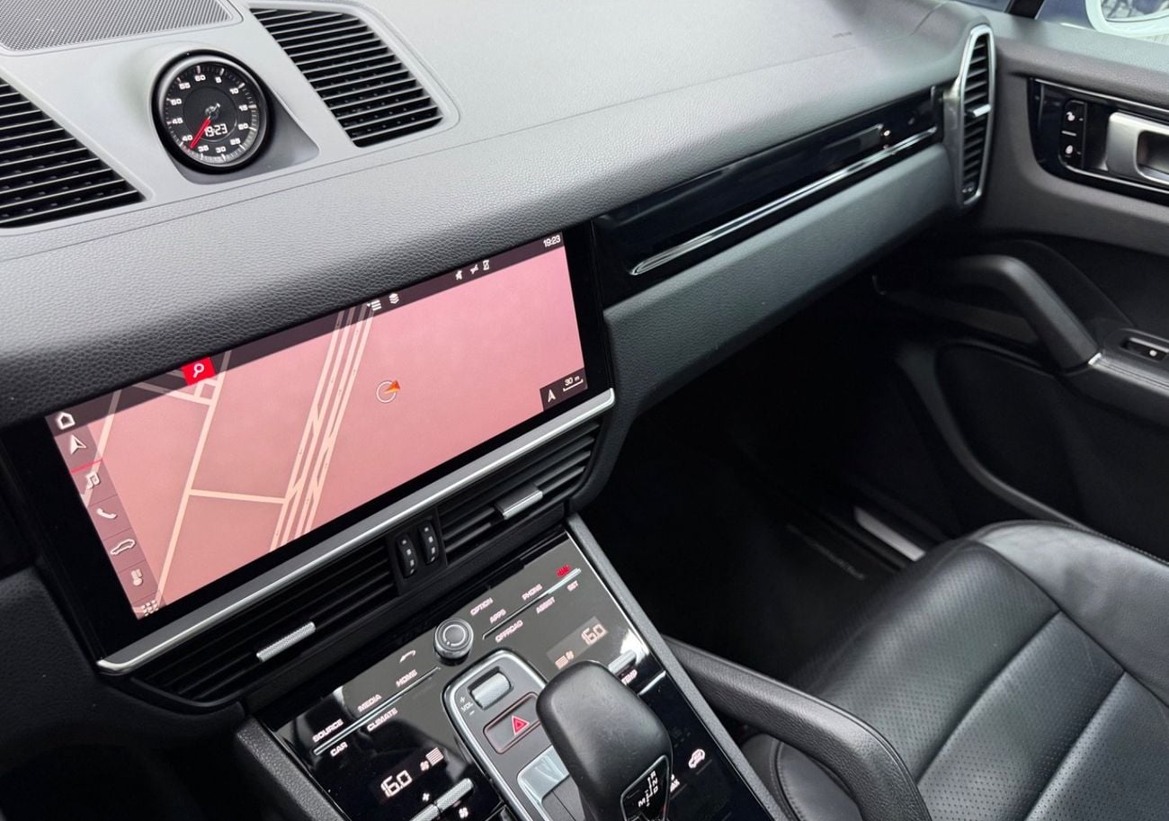 Porsche Cayenne STANDARD