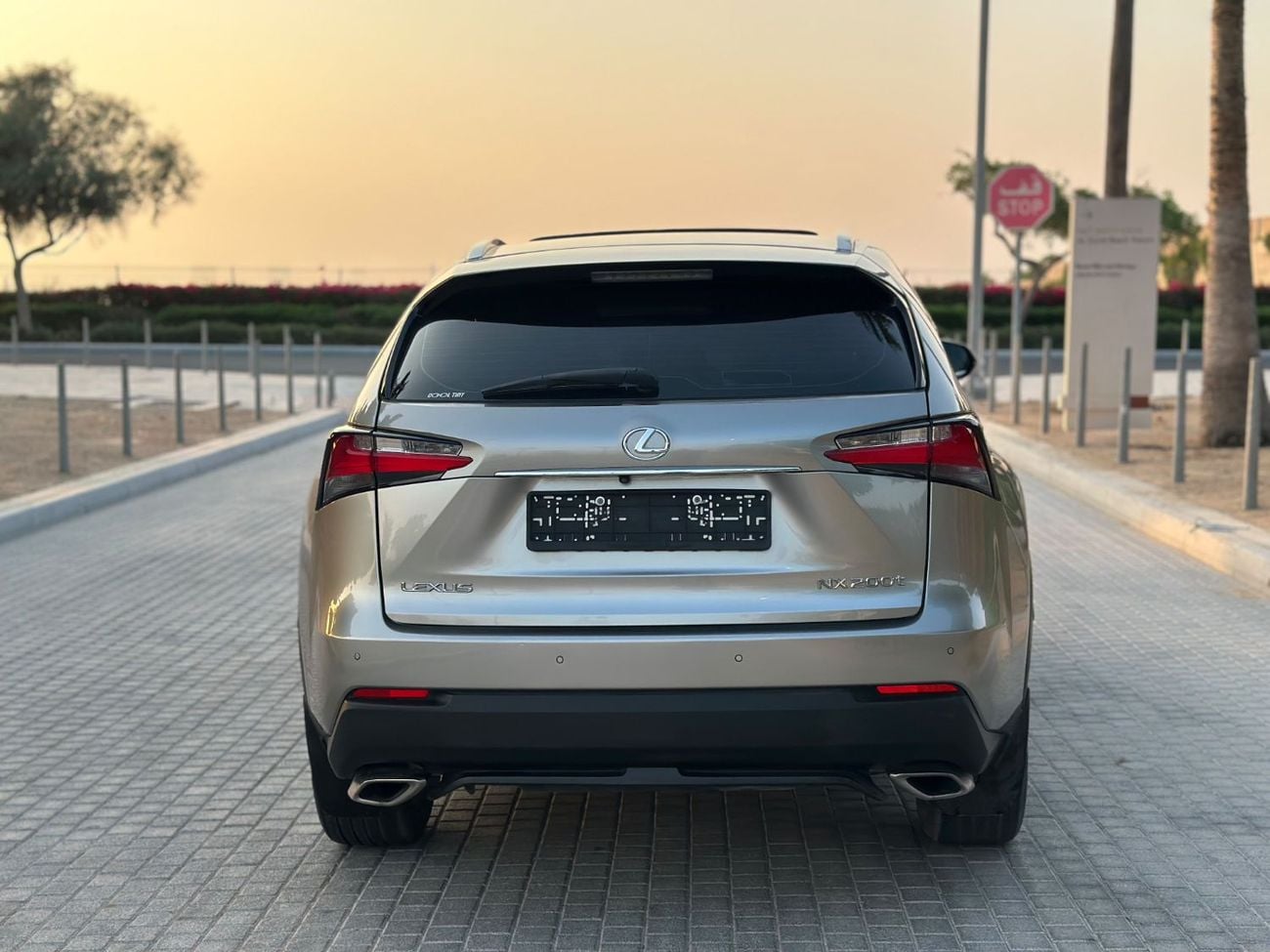 لكزس NX200t F SPORT بلاتينيوم