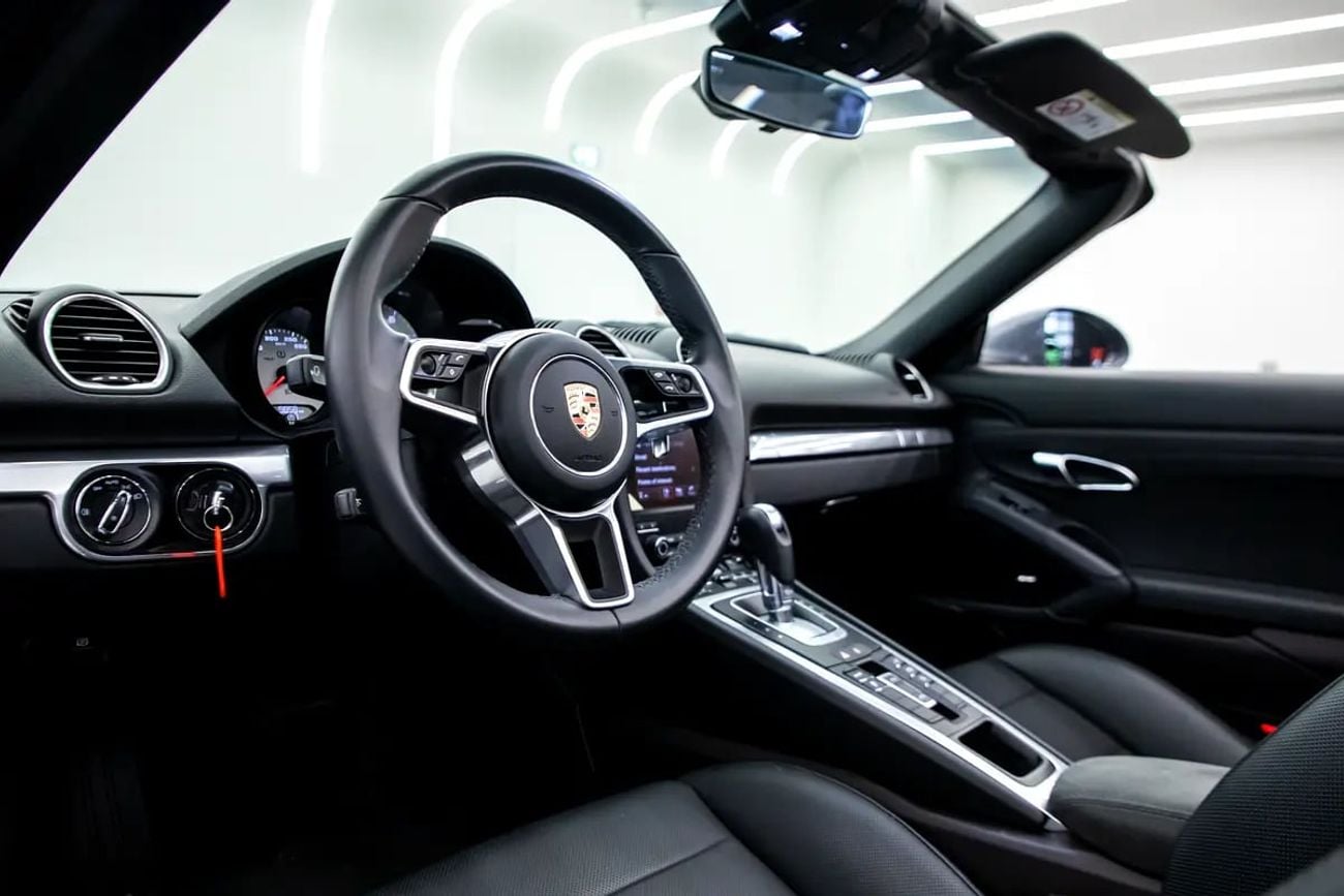 بورش بوكستر 718 STANDARD 718 ‖ GCC SPECS ‖ 2.0L 300HP ‖ WITH WARRANTY| LIKE.ALMOST BRAND