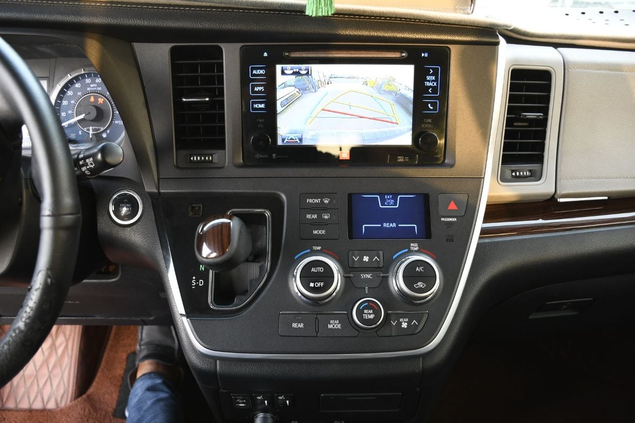Toyota Sienna LIMITED 3.5L fully loaded for USE UAE AND EXPORT