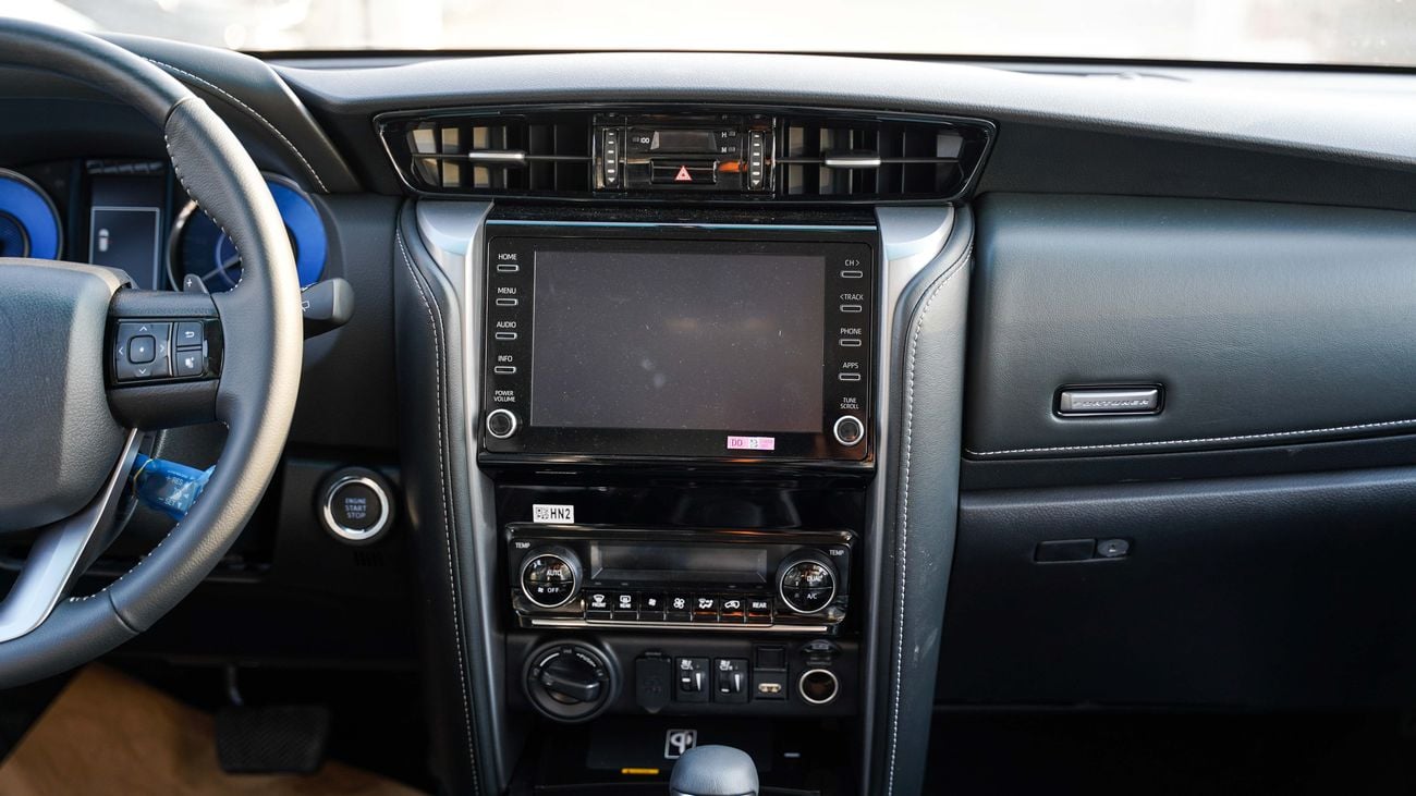 Toyota Fortuner SR5