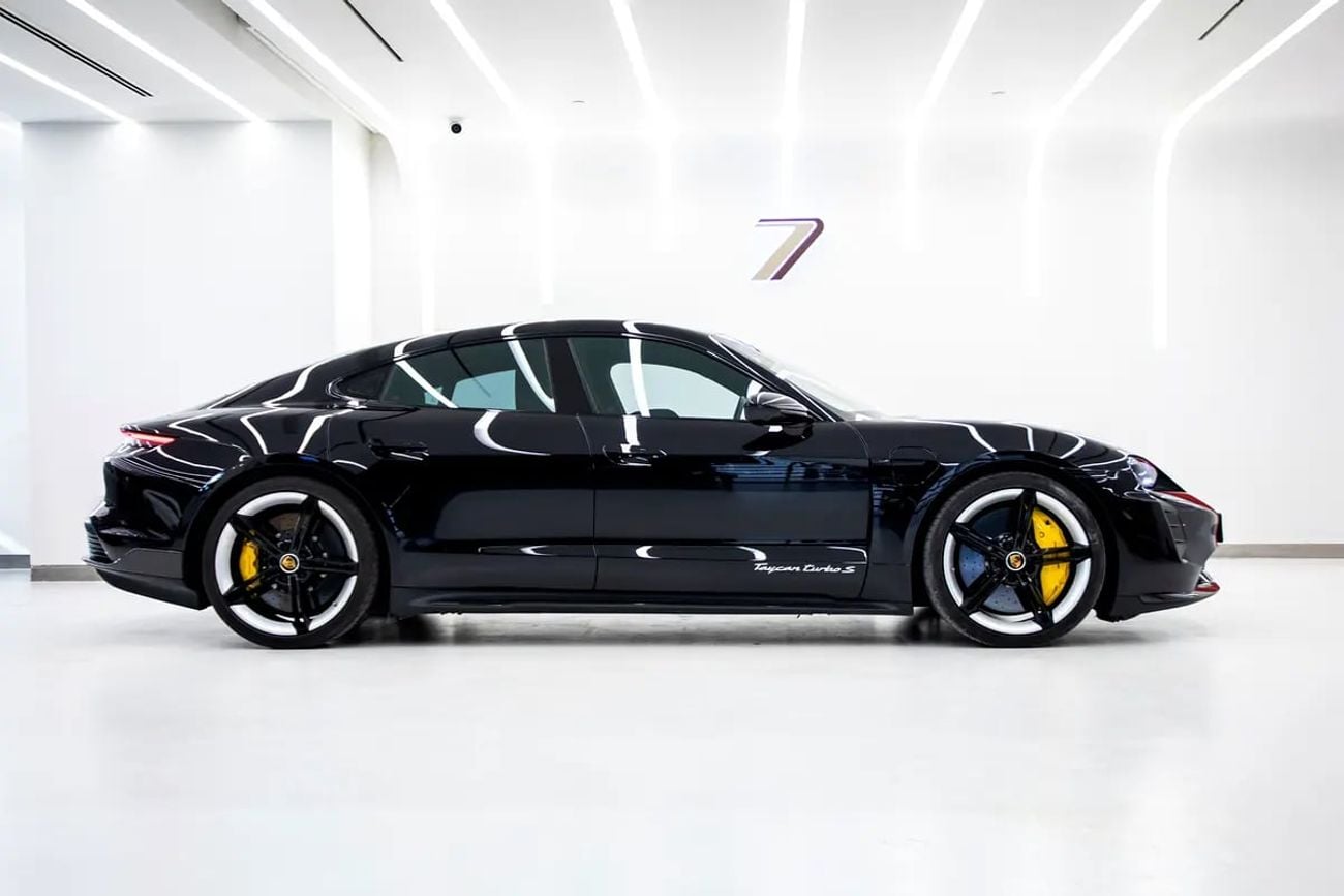 بورش تايكان TURBO S - GCC - FULL CARBON WITH SERVICE HISTORY AND AL NABOODA WARRANTY