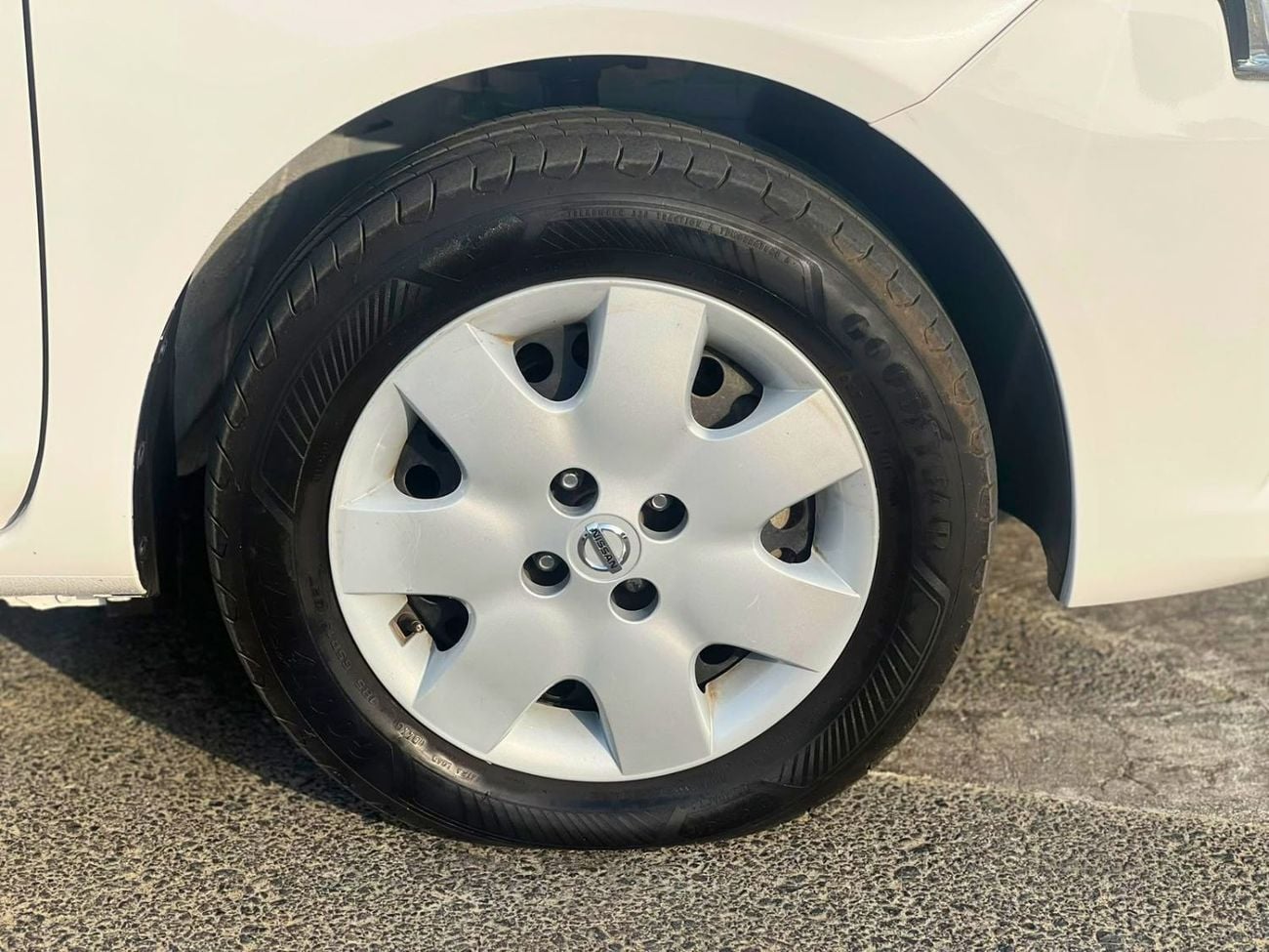 Nissan Sunny SV Nissan Sunny 2023 S GCC Specs Nissan Sunny 2023 S trim in excellent condition, GCC specification. Ec