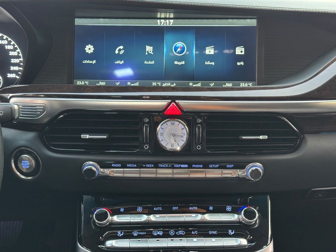 Genesis G90 ROYAL G90 ROYAL /LOW MILEAGE / 360 CAMERA/ REAR SCREENS/ FULL OPTIONS /