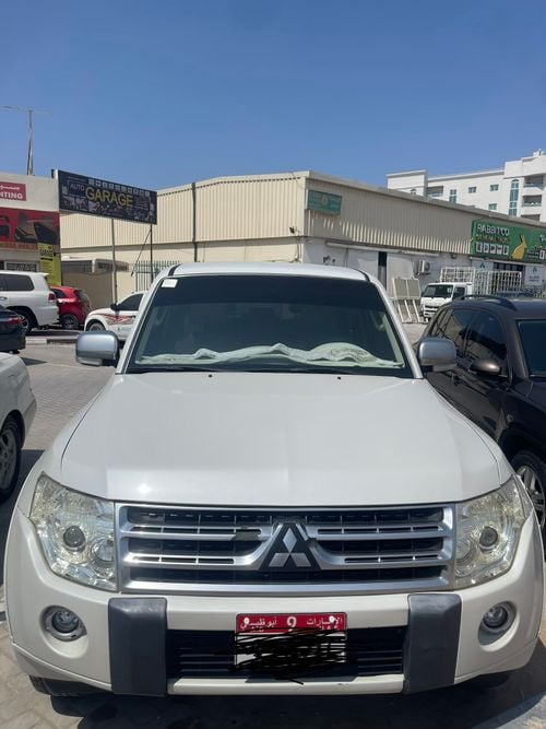 ميتسوبيشي باجيرو GLS هايلاين