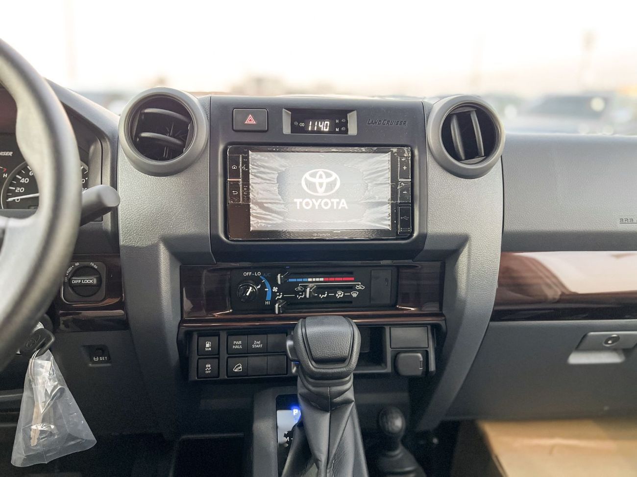 Toyota Land Cruiser Pick Up 4.0L V6 STD-E EXPORT ONLY - TOYOTA LC79 4.0L STD-E
