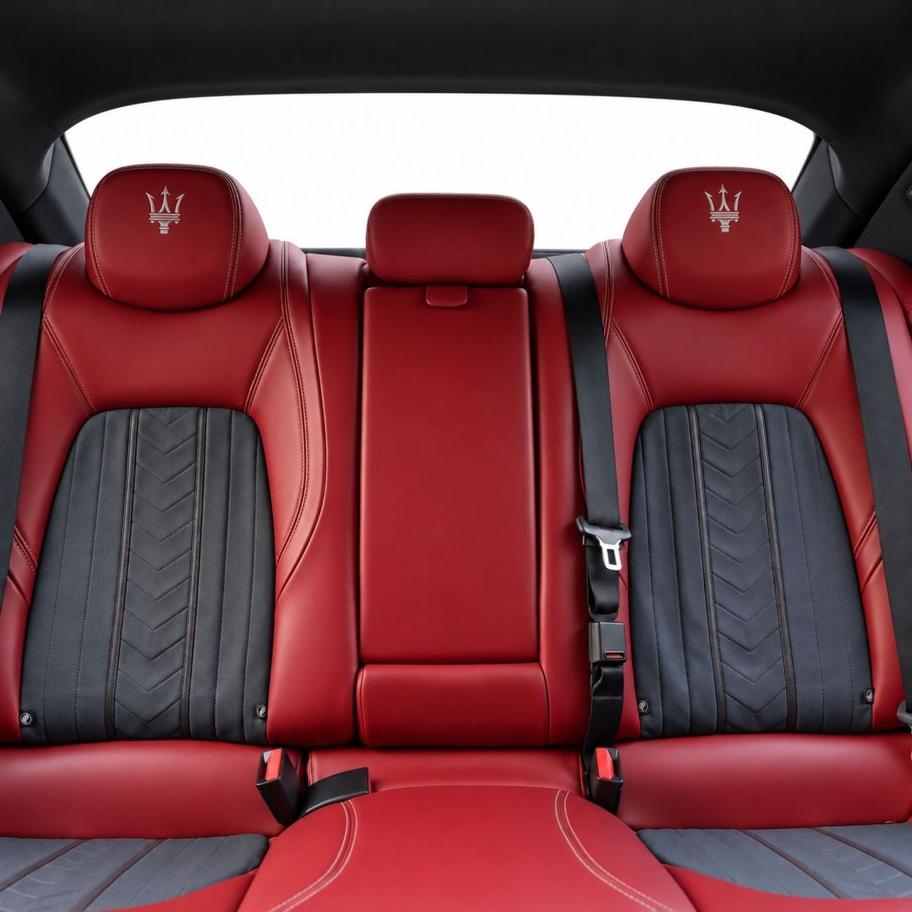 Maserati Ghibli GRANLUSSO AED 1,532 P.M • 0% Downpayment • Maserati Ghibli GranLusso • 1 Year Warranty