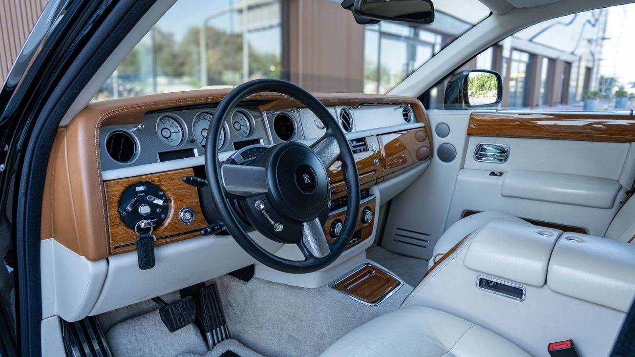 رولز رويس فانتوم STANDARD Rolls-Royce Phantom 2011