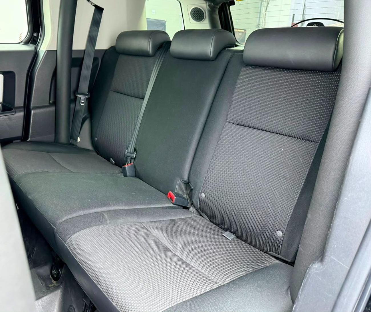 Toyota FJ Cruiser VXR 2014 Toyota FJ Cruiser VXR, Full Toyota Service History, GCC Specs