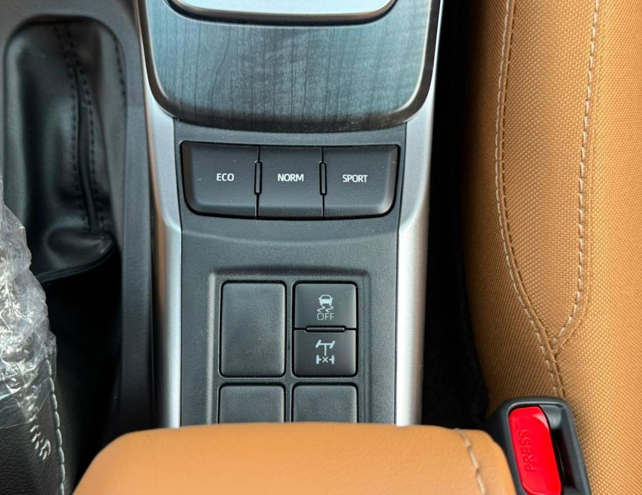 Toyota Fortuner SR5 || 2.8L DIESEL V4 4WD | RADAR | 360*CAMERA | AUTO AC (CODE # FD6FO)