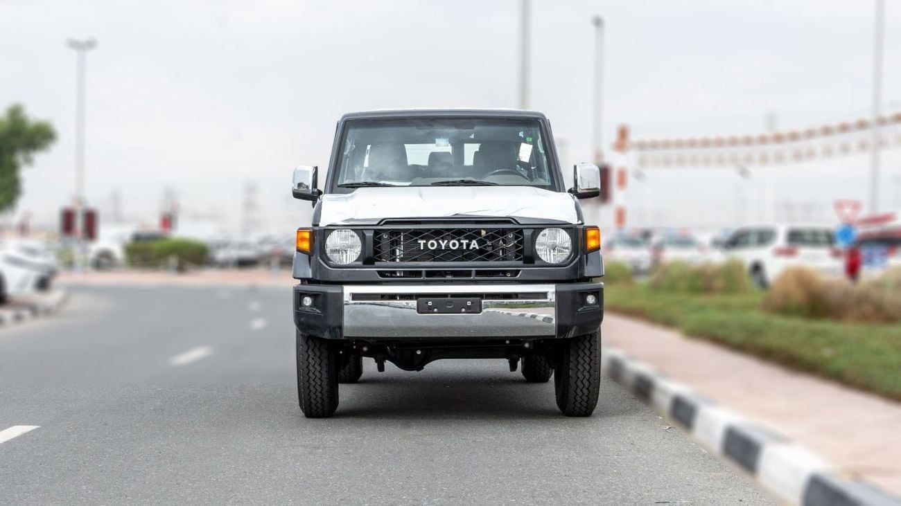 Toyota Land Cruiser 70 LC76 HT VXR Toyota Land Cruiser 4.0L MT Petrol (Grey-Brown) Basic