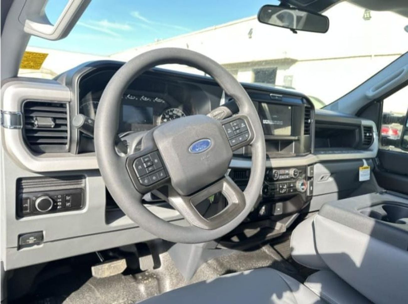Ford F-550 HEAVY DUTY 6.7L DIESEL DUAL TANK