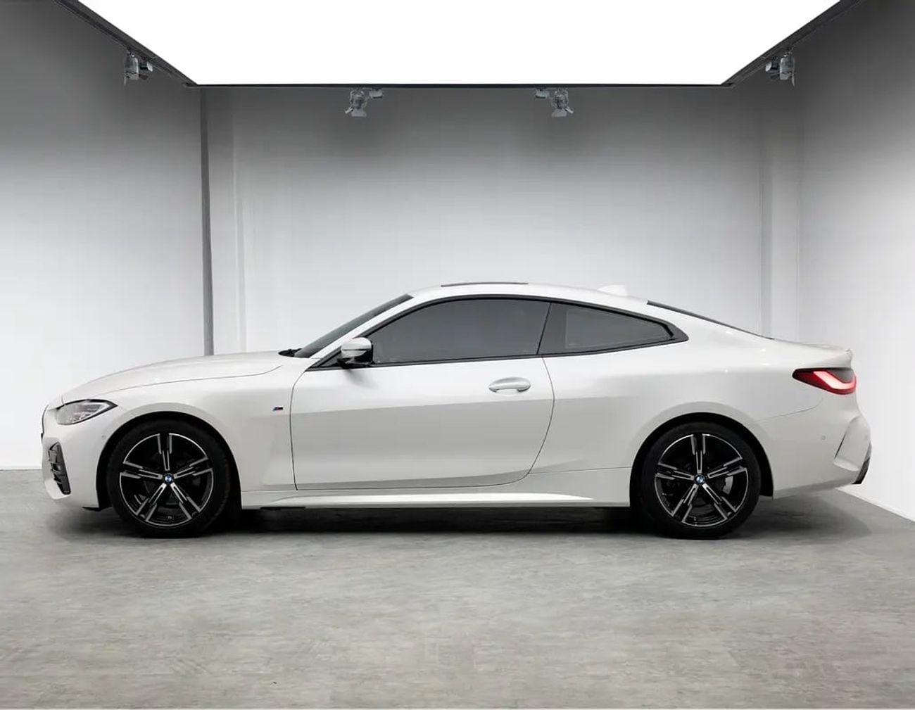 BMW 420i M SPORT FDSH • Service Contract + Warranty until • GCC