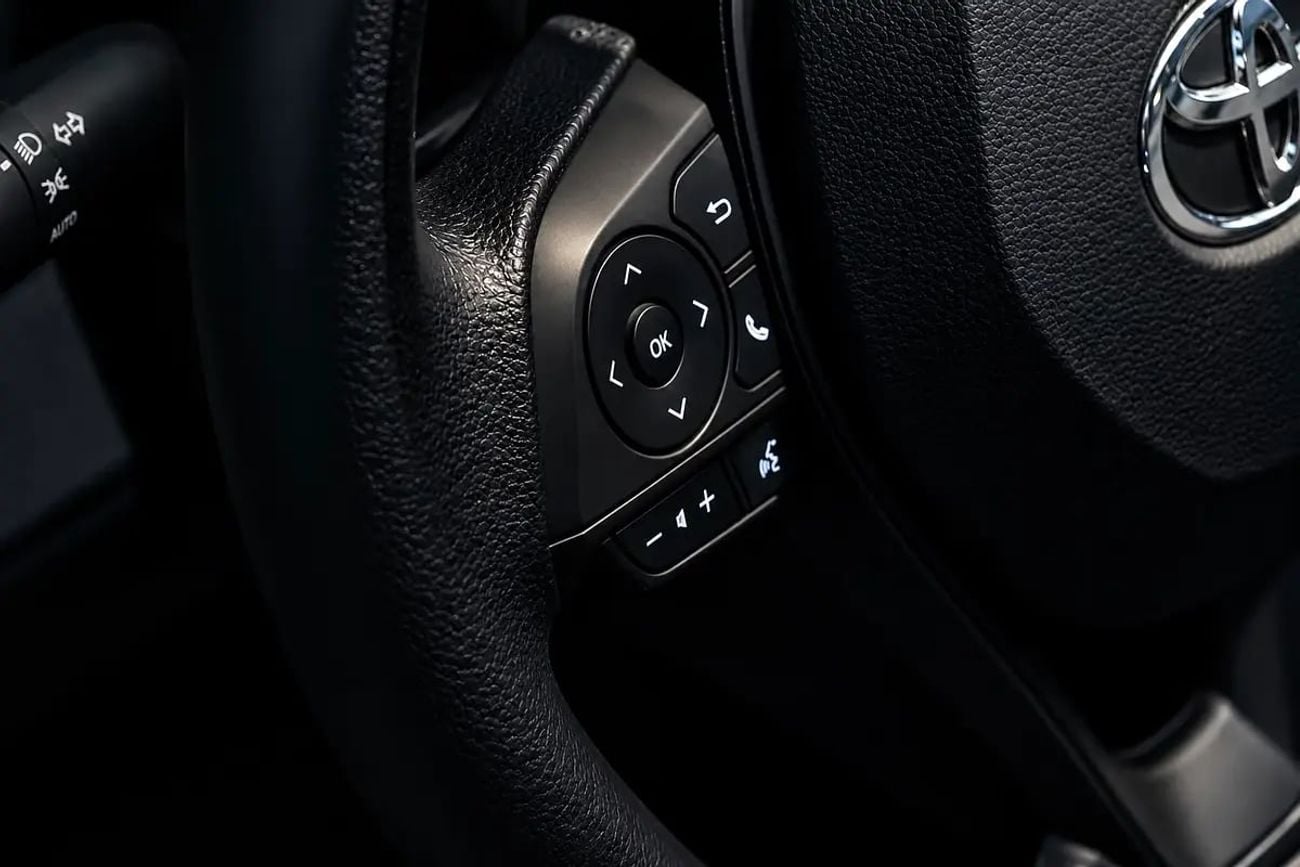 تويوتا كورولا كروس LE 680 PM | 3 MONTHS WARRANTY | LE | FUEL EFFICIENT