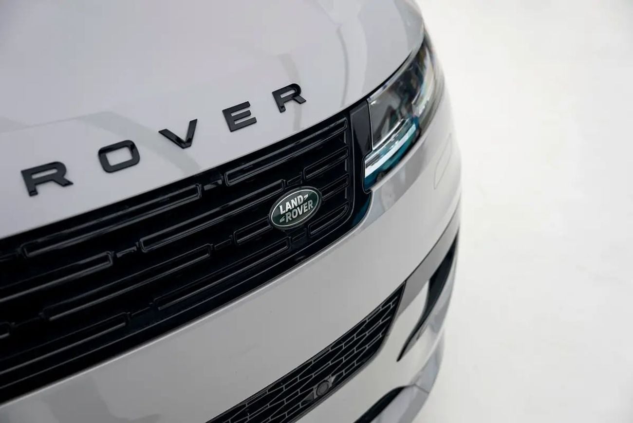 Land Rover Range Rover Sport HSE DYNAMIC P440e Plug-In Hybrid | 19,000 KM | Black Contrast Roof