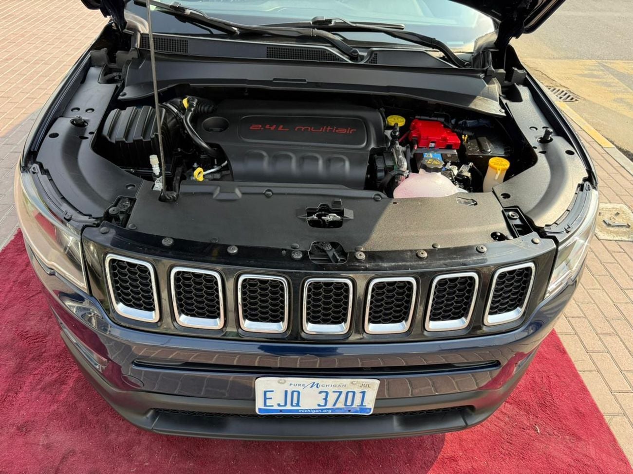 جيب كومباس LIMITED 2.4L (172 HP)